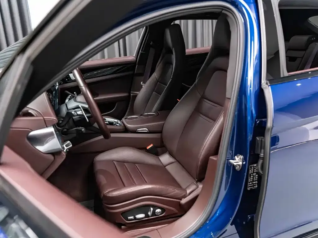 Porsche Panamera Hybrid 2021 из CN, фото 3