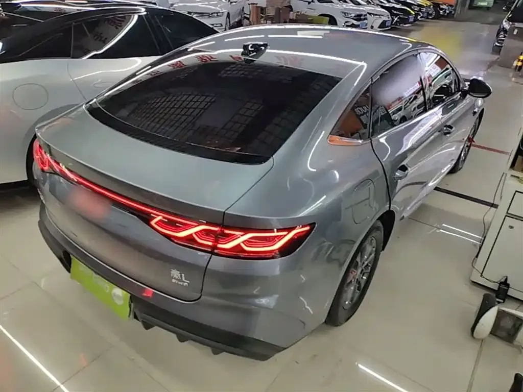 BYD Qin L — фото 10