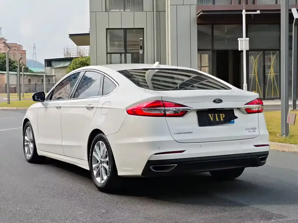 Ford Mondeo — фото 2