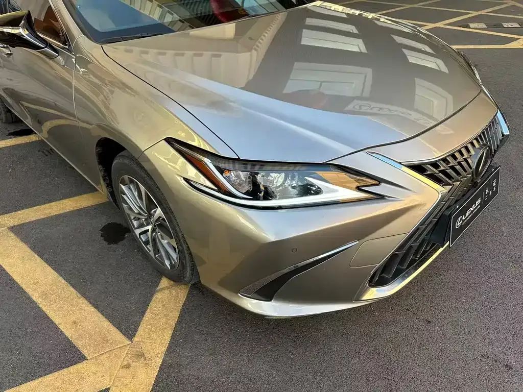 Lexus ES — фото 7