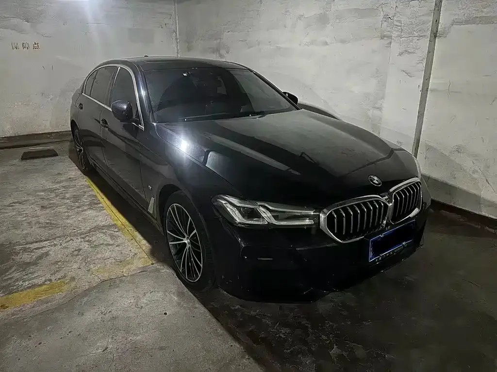 BMW 5 Series — фото 6
