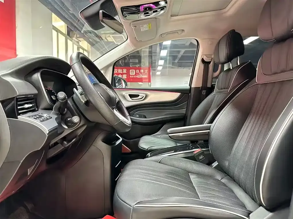 Roewe iMAX8 — фото 8