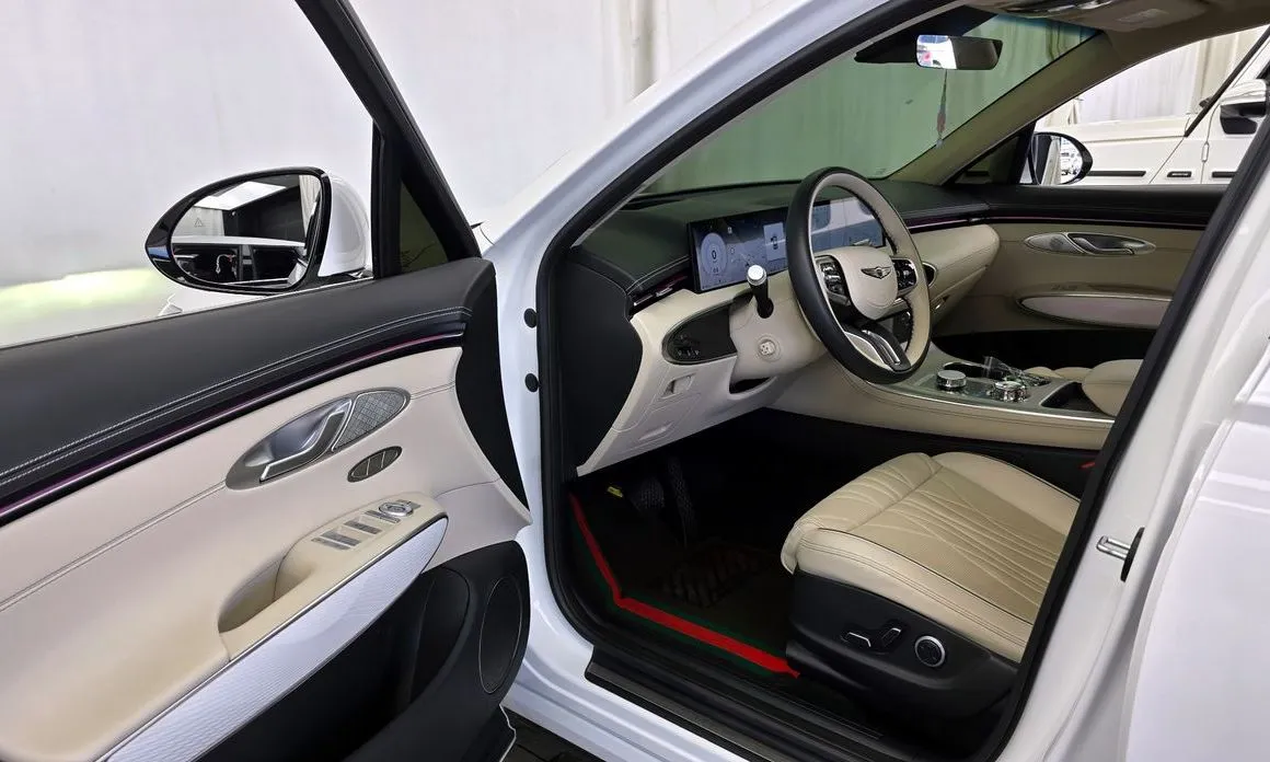 Genesis GV70 — фото 10