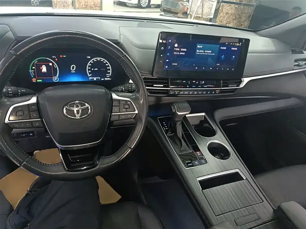 Toyota Sienna — фото 8