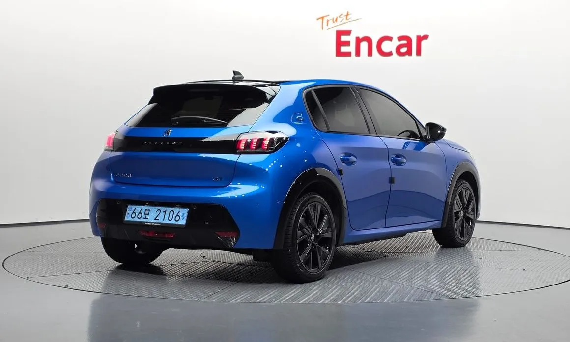 Peugeot 208 2023 из KR, фото 10