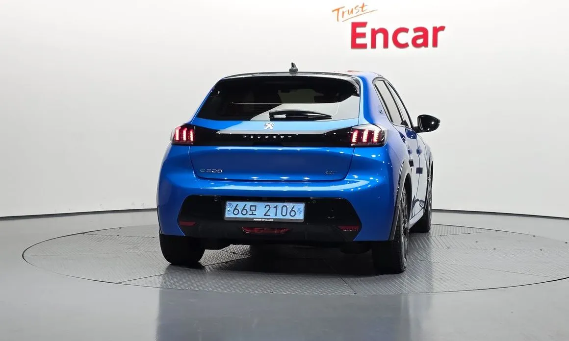 Peugeot 208 2023 из KR, фото 6