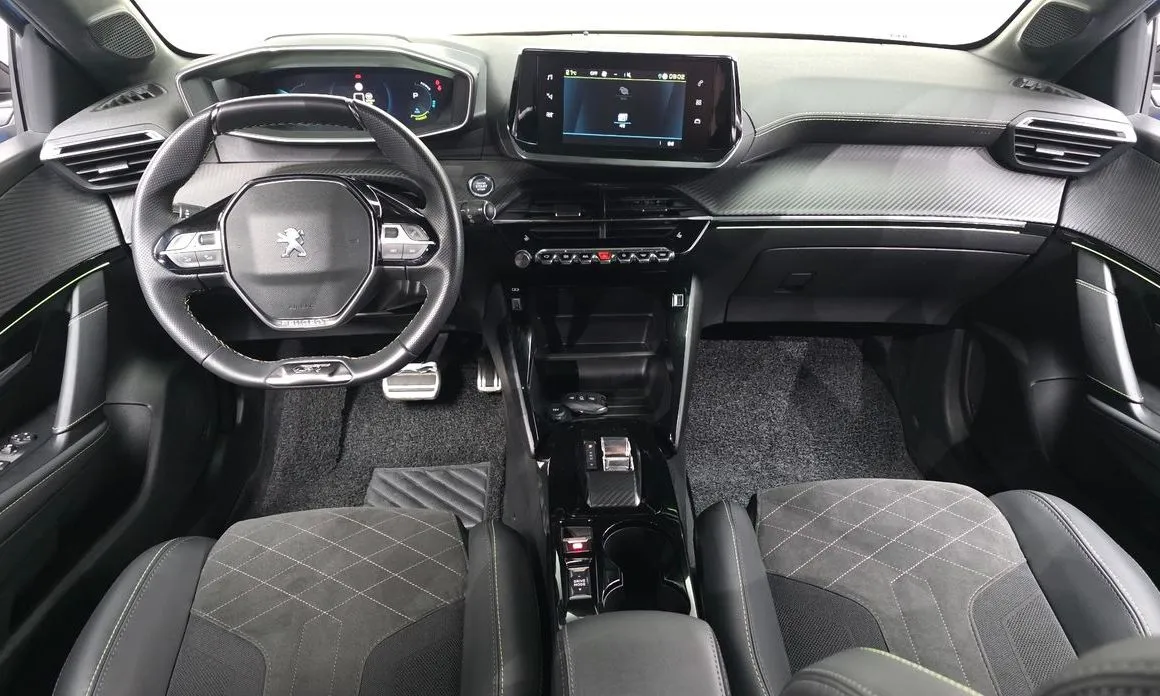 Peugeot 208 2023 из KR, фото 4