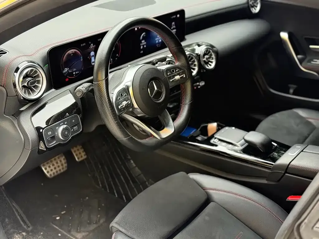 Mercedes-Benz CLA (Import) — фото 2