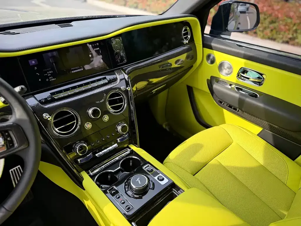 Rolls-Royce Cullinan 2025 из CN, фото 4