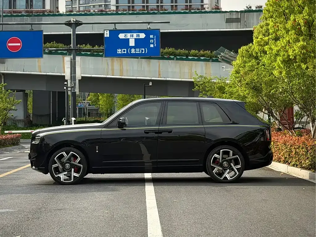 Rolls-Royce Cullinan 2025 из CN, фото 6