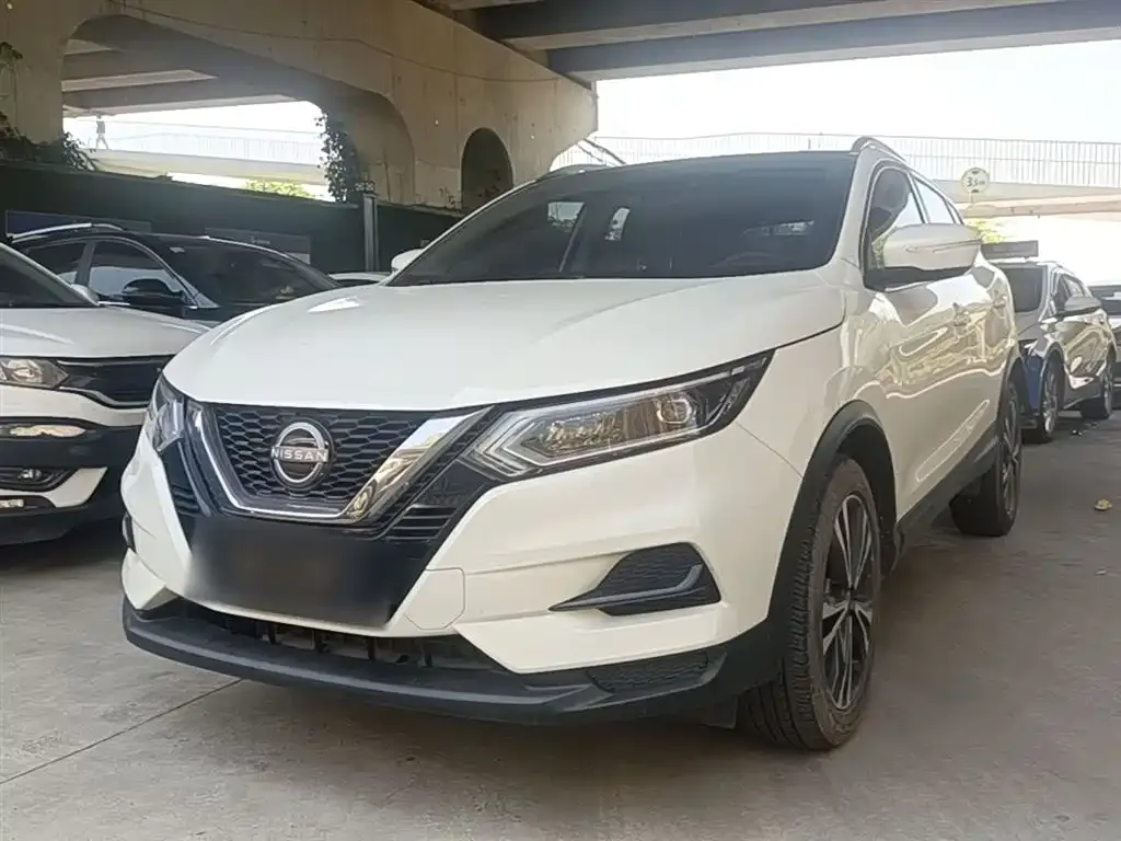 Nissan Qashqai — фото 1