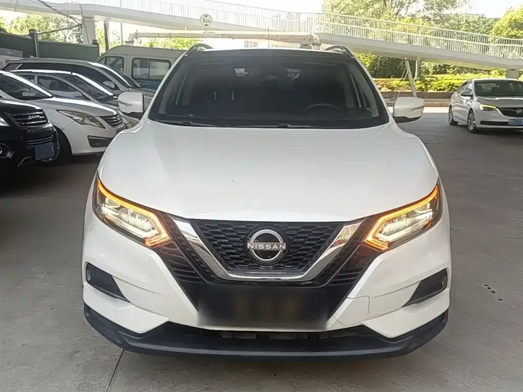 Nissan Qashqai — фото 10