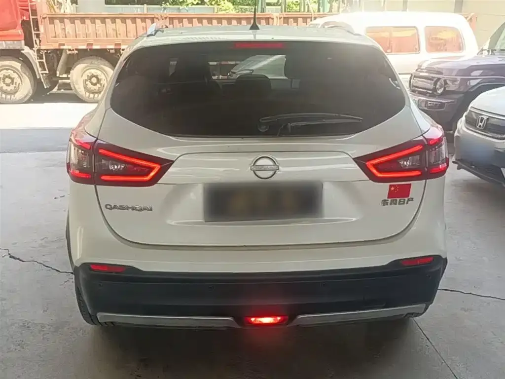 Nissan Qashqai — фото 4