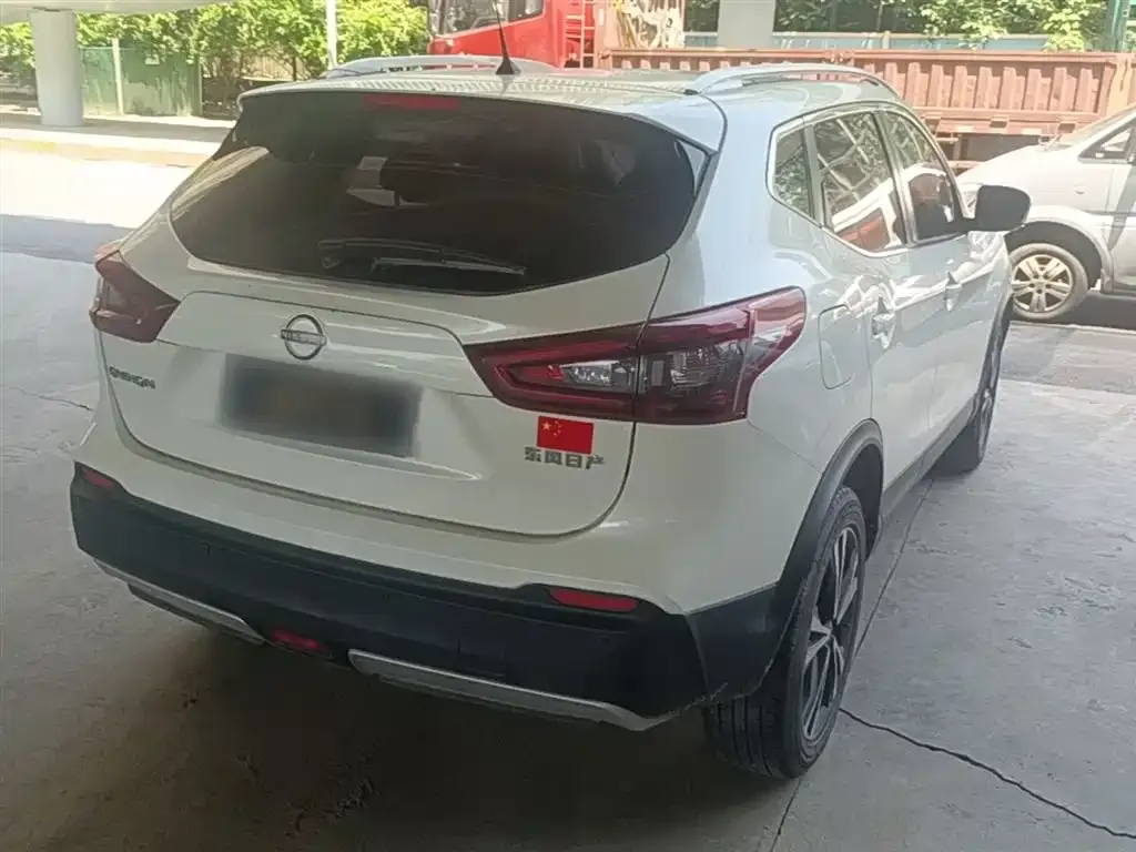 Nissan Qashqai — фото 9