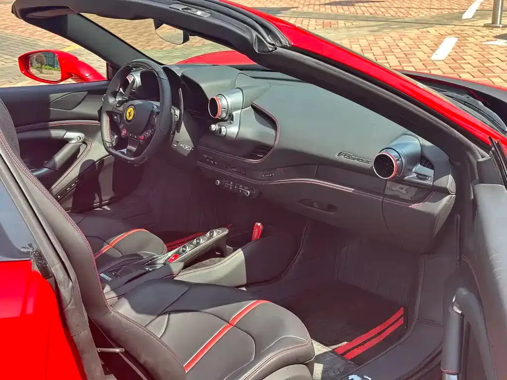 Ferrari F8 — фото 8