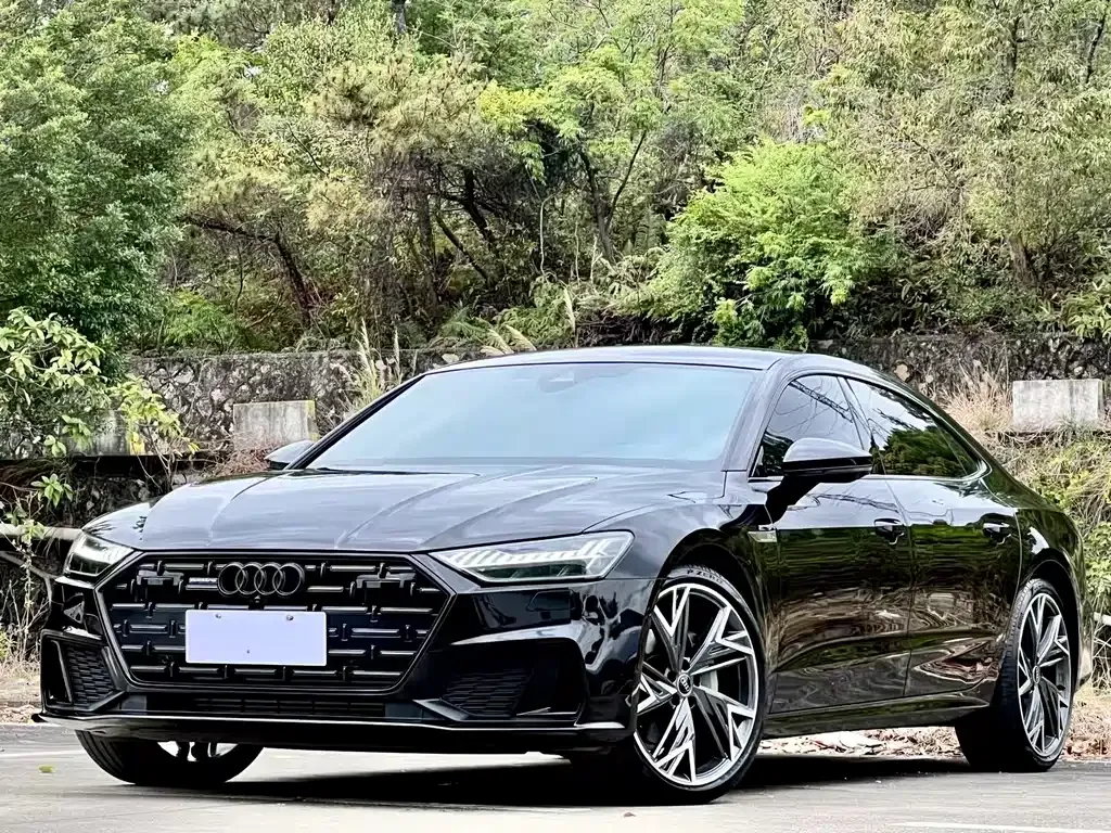 Audi A7L — фото 1