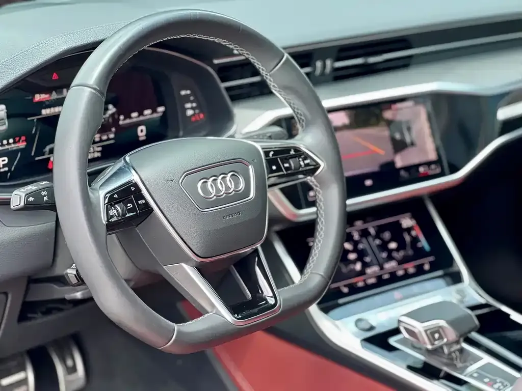Audi A7L — фото 6