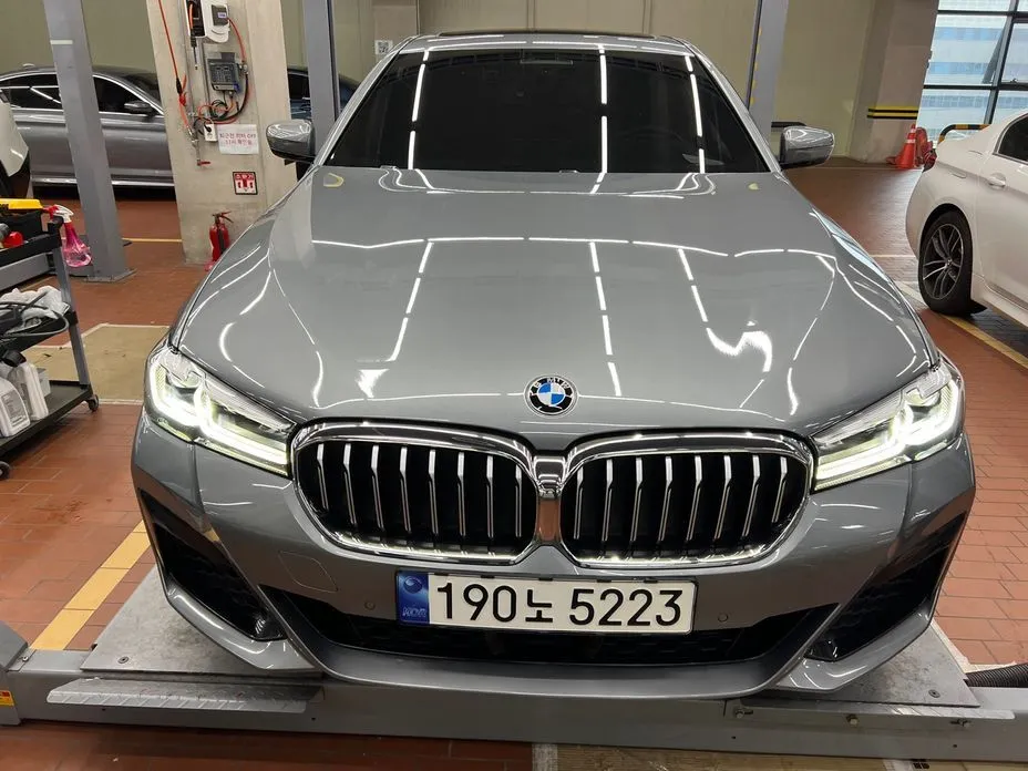 BMW 5-Series 2023 из KR, фото 4