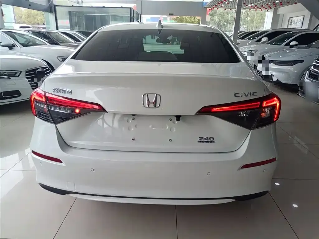 Honda Civic — фото 7