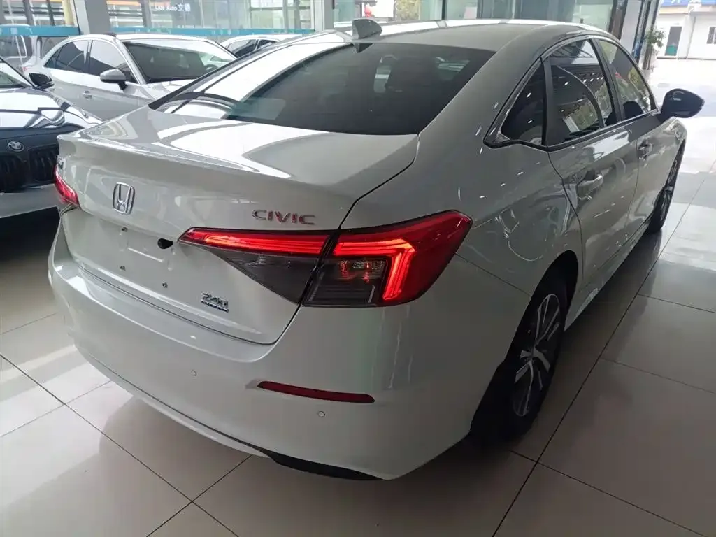 Honda Civic — фото 5