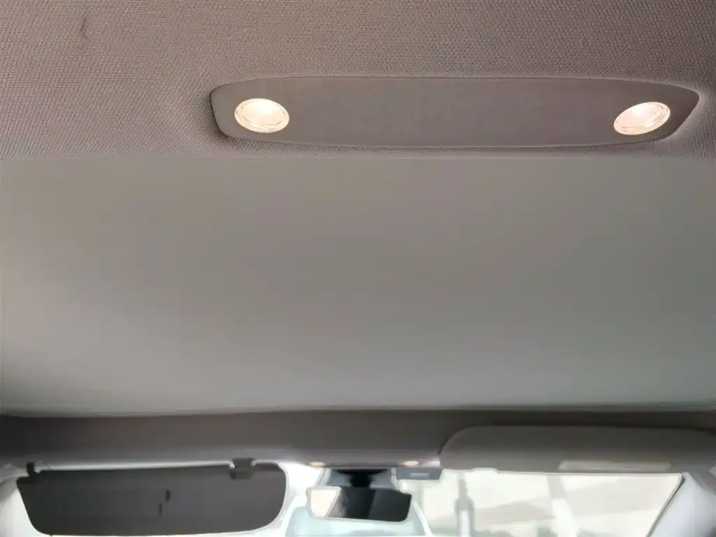 Tesla Model 3 — фото 3