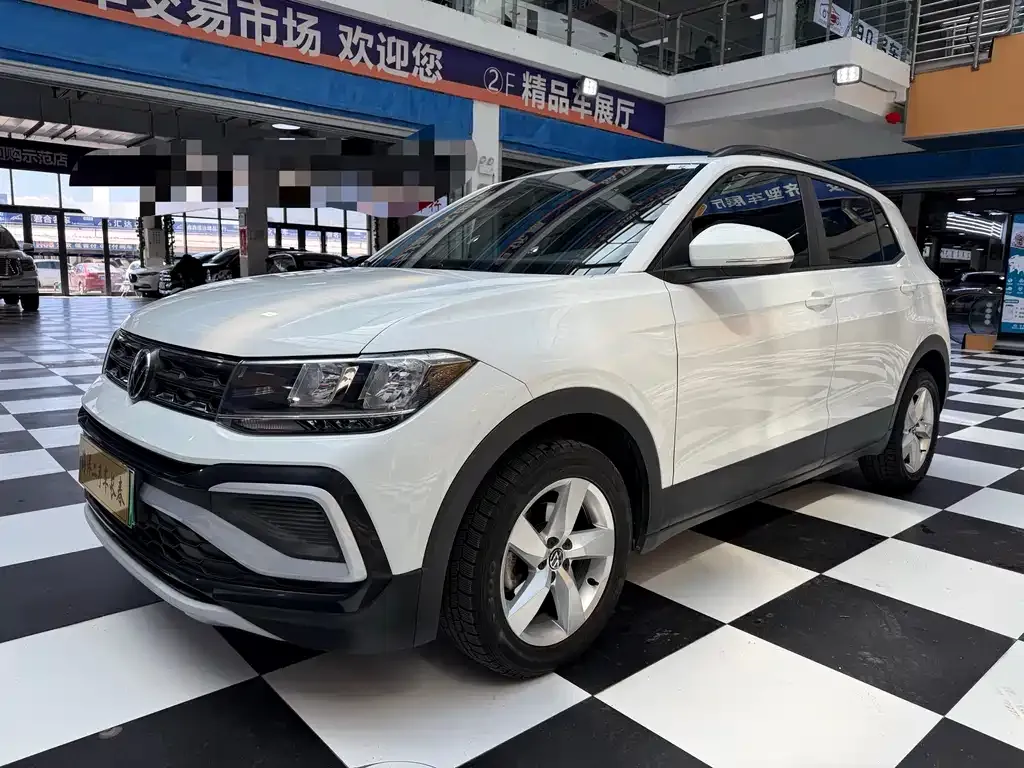 Volkswagen T-Cross — фото 1