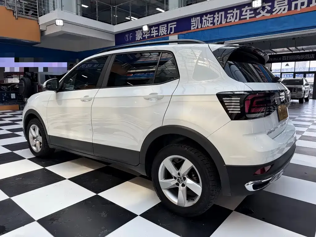 Volkswagen T-Cross — фото 8