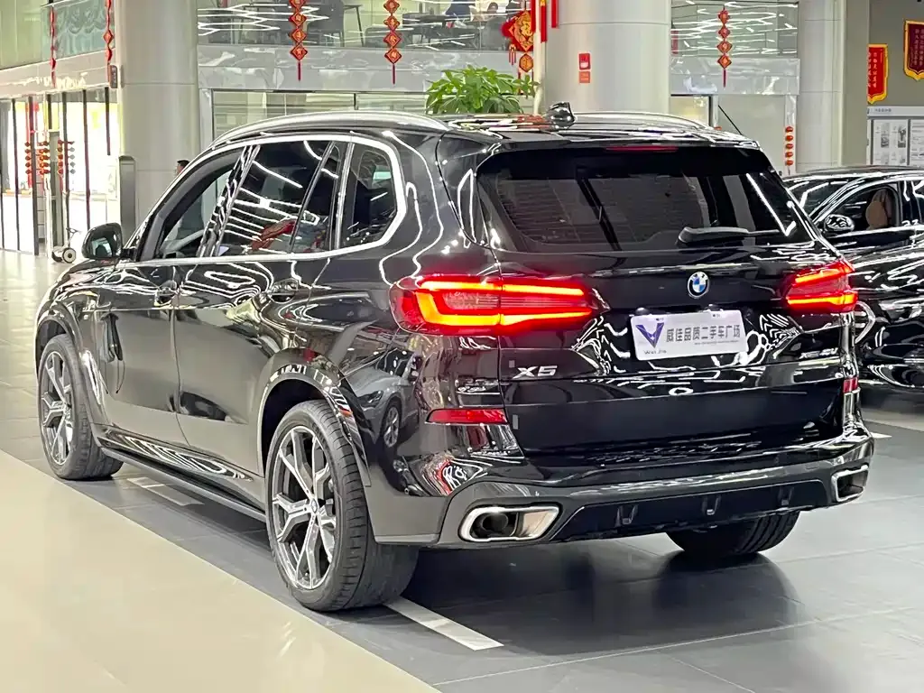 BMW X5 — фото 9