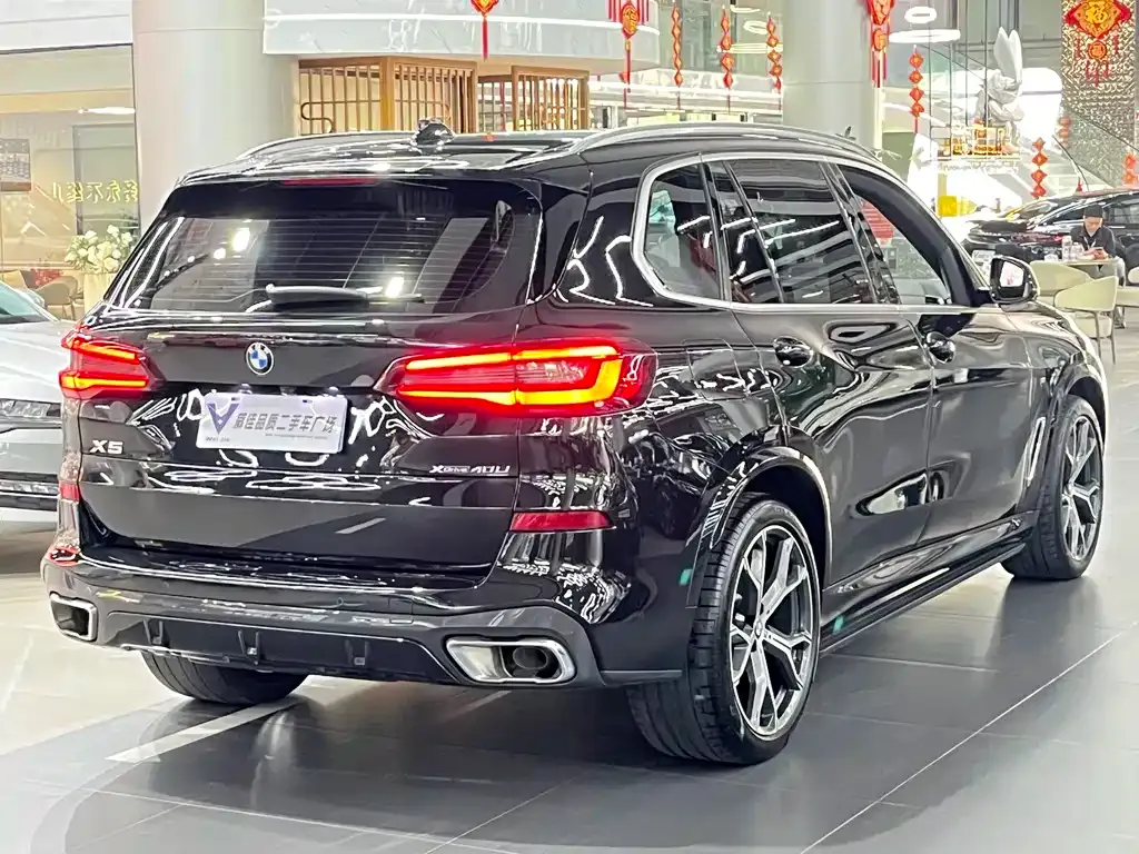 BMW X5 — фото 6