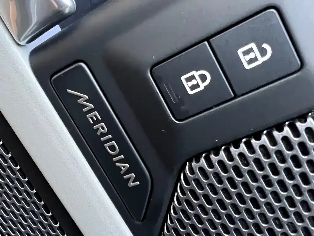 Land Rover Defender — фото 2