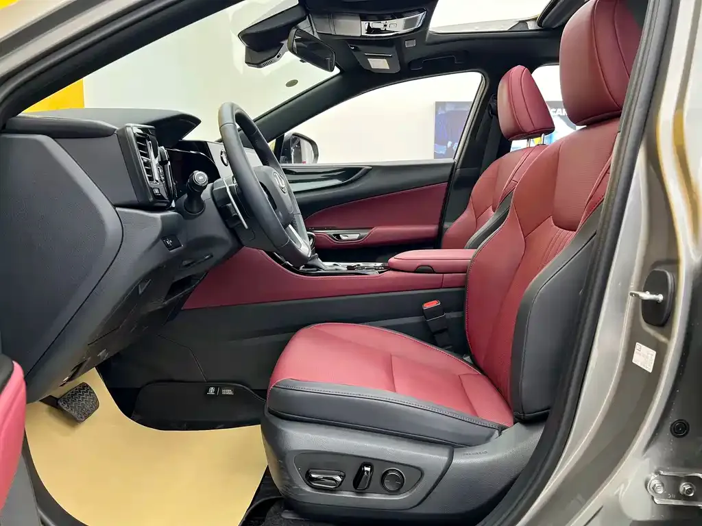 Lexus NX 2025 из CN, фото 10
