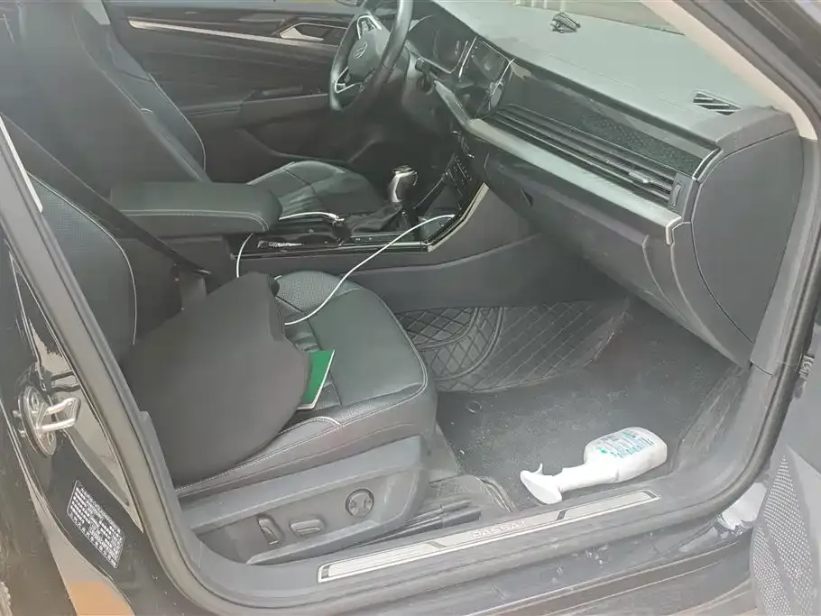 Volkswagen Passat — фото 8