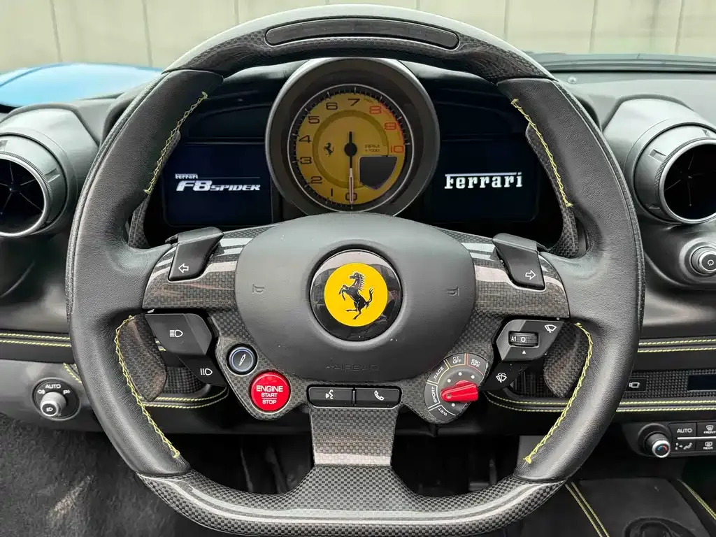 Ferrari F8 — фото 10