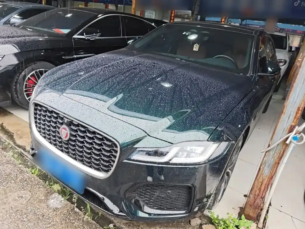 Jaguar XFL — фото 1