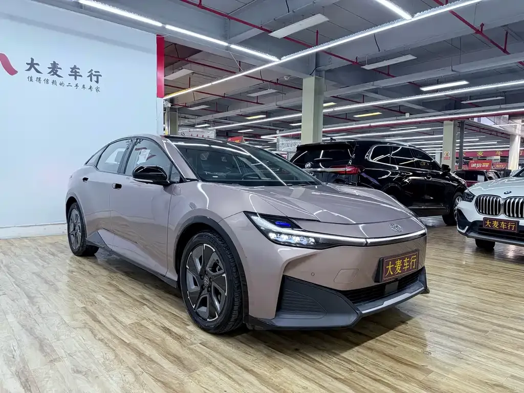 Toyota bZ3 2023 из CN, фото 10