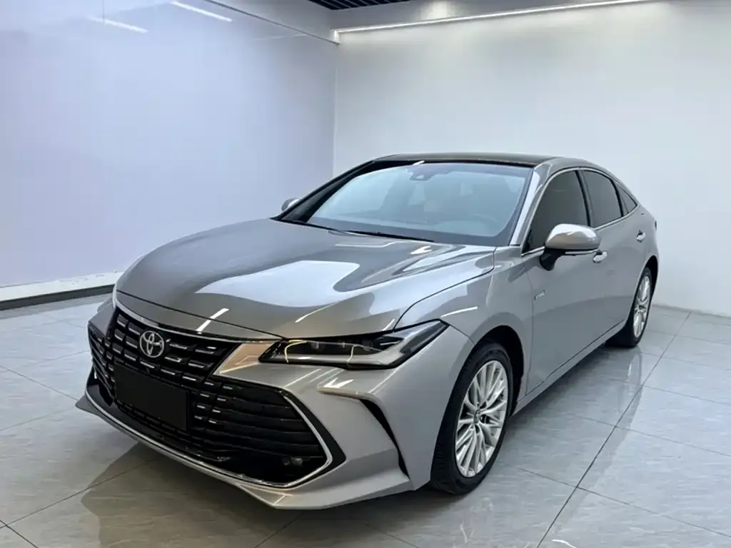 Toyota Avalon — фото 1