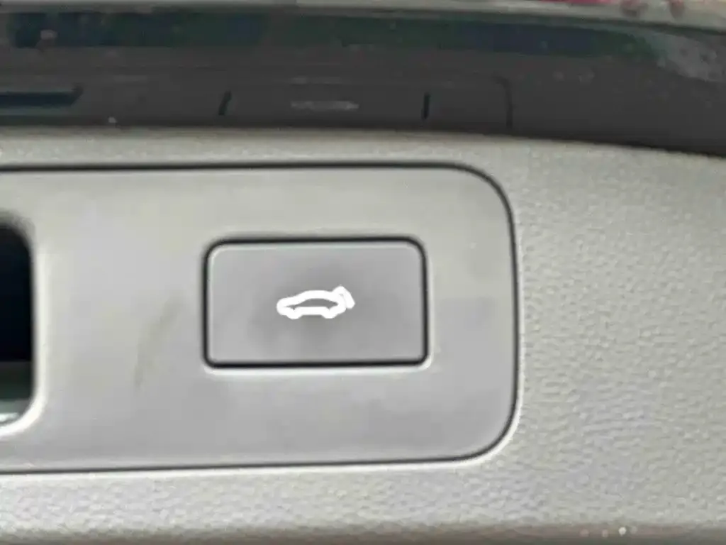 Geely Haoyue L 2023 из CN, фото 2