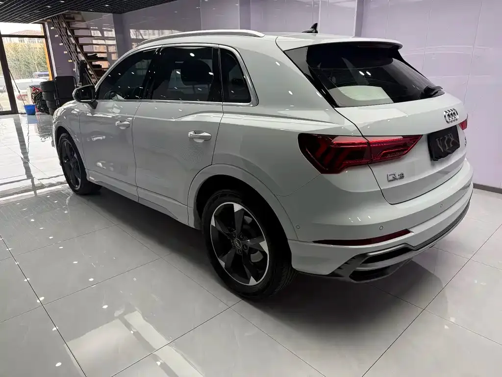 Audi Q3 — фото 9