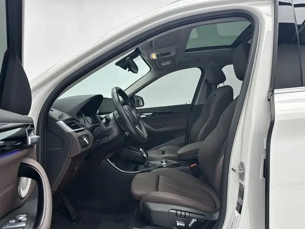 BMW X1 2022 из CN, фото 7