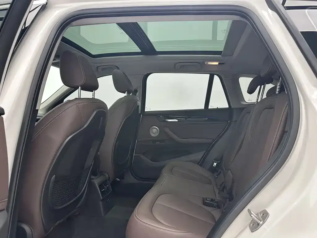 BMW X1 2022 из CN, фото 2