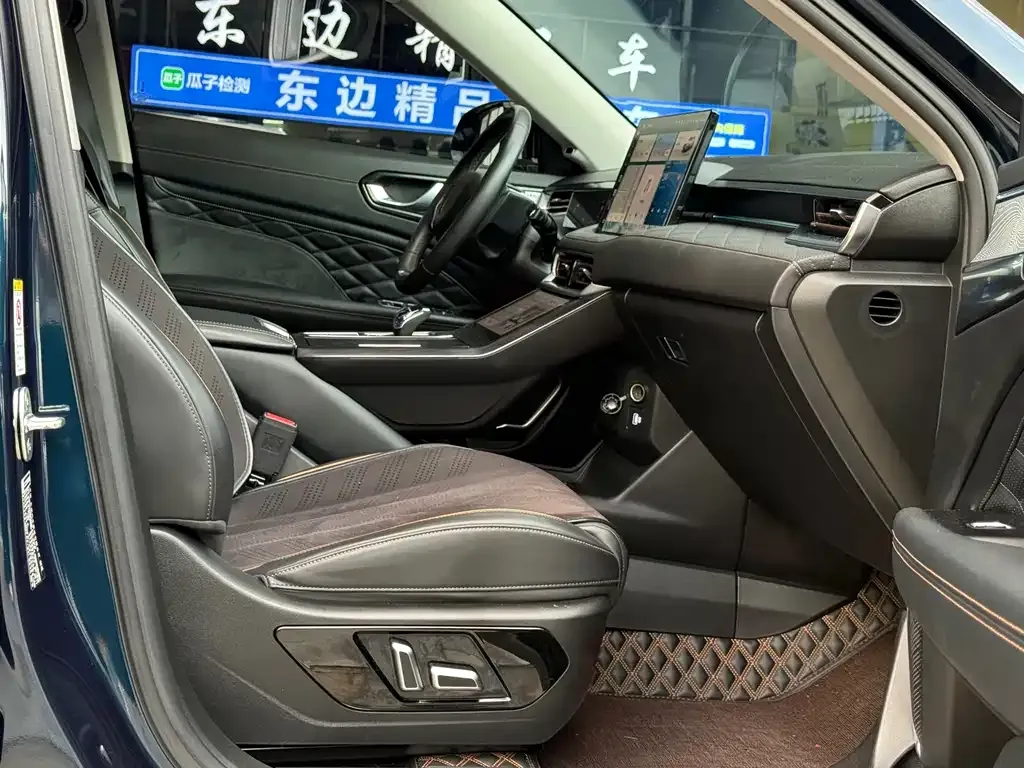 Wey Latte DHT-PHEV 2022 из CN, фото 9