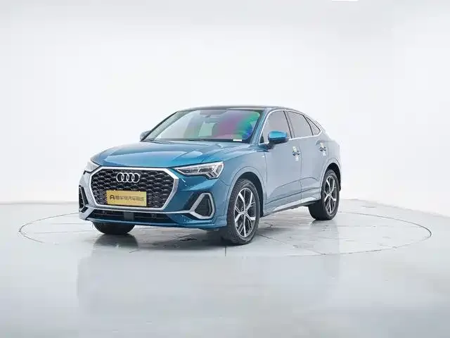 Audi Q3 Sportback — фото 1