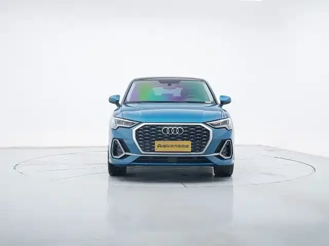 Audi Q3 Sportback — фото 10
