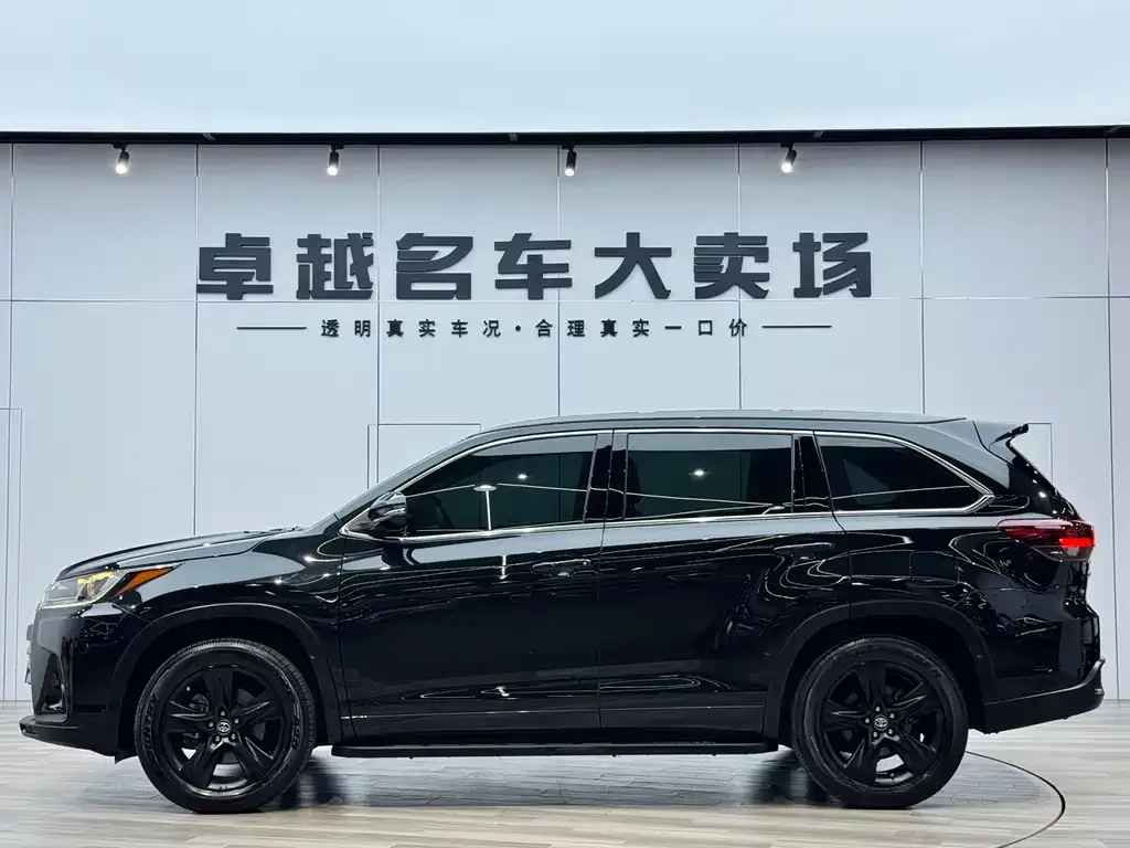Toyota Highlander — фото 6