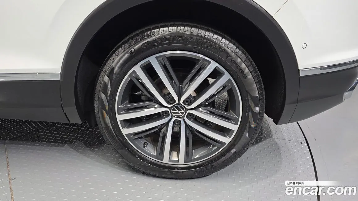 Volkswagen Tiguan 2021 из KR, фото 9