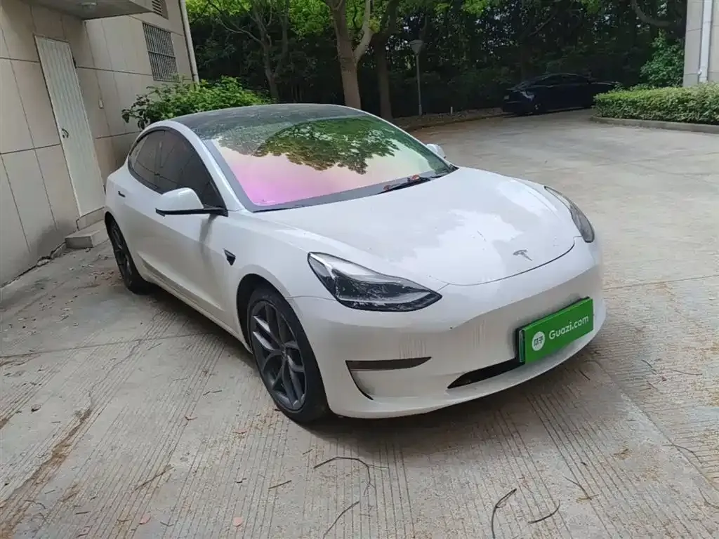 Tesla Model 3 — фото 5