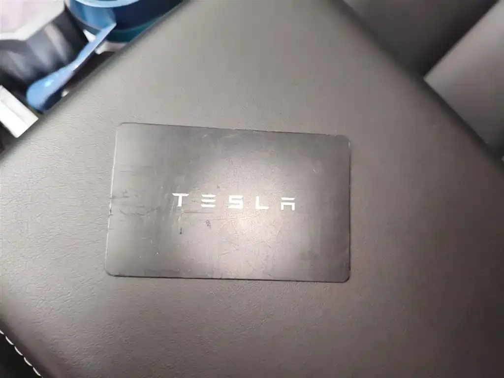 Tesla Model 3 — фото 6