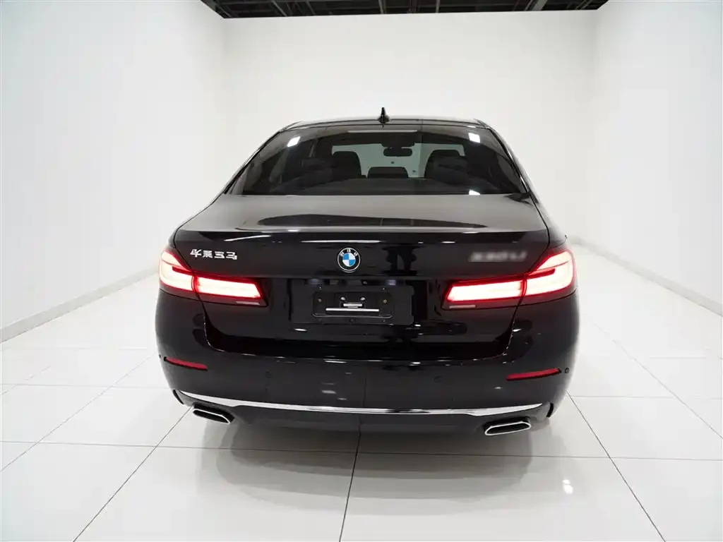 BMW 5 Series — фото 2