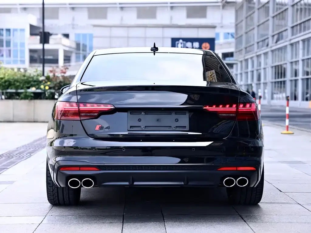 Audi S4 — фото 6