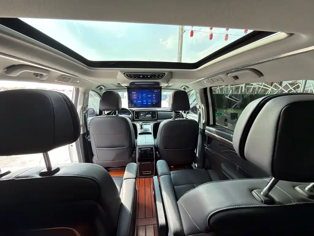 GAC Motor Trumpchi M8 — фото 2